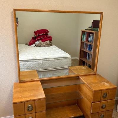 MCM dresser