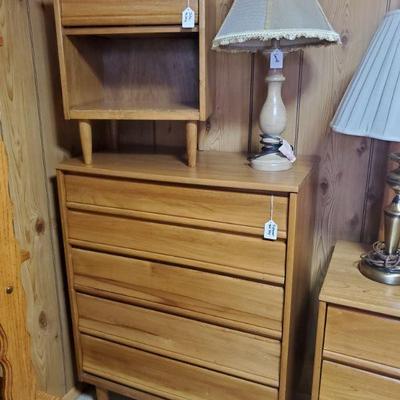 5 drawer dresser-32x41x18
Side table-18x23x14