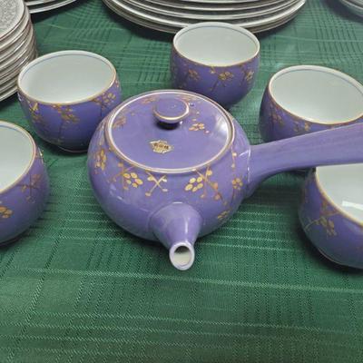 Ineko tea set