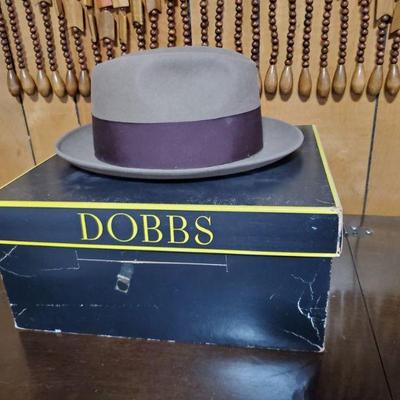 Vintage Dobbs hat with box