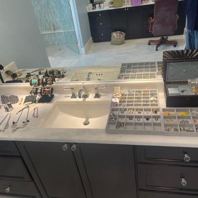 Nice selection of costume jewelry 