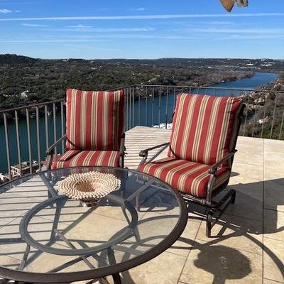 Outdoor set with 4 chairs and cushions like new