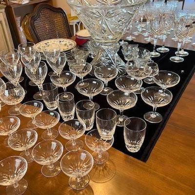 Crystal! Gorgeous dining table