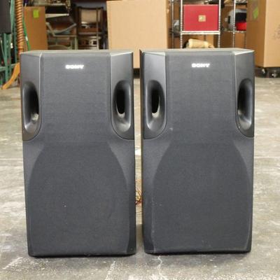 Pair of Sony SS-D2700 AV Speakers