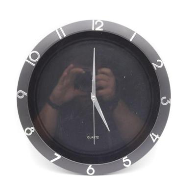 Ostar Modern Black Quartz Wall Clock