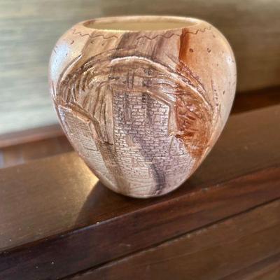 Pottery small beige jar