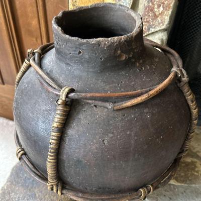 Earthenware pot