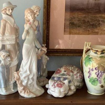 Figurines vases ad nick nacks