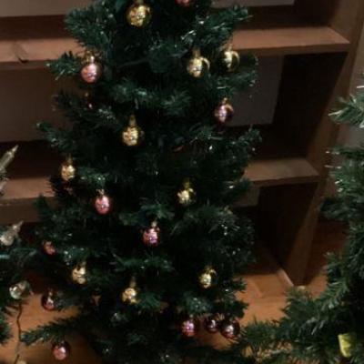 3 ft decorated christmas tree