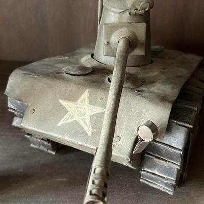 Metal tank