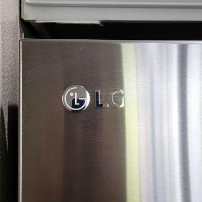 LG Smart Mirror InstaView Counter-Depth MAX French Door Refrigerator (1 year old, labels still in place, manual included)