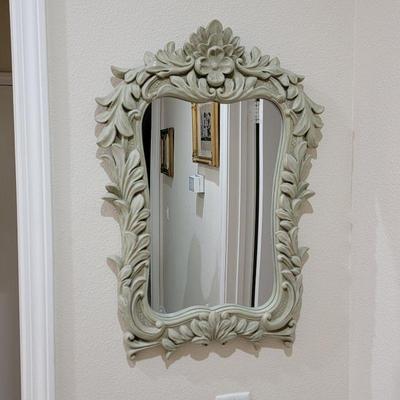 Vintage Syroco ornate wall mirror