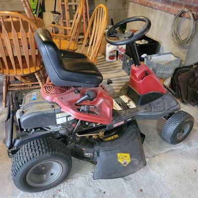 Sale Photo Thumbnail #9: Craftsman R1000 Riding mower. Tested & Working.
$360