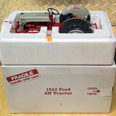Danbury Mint 1952 Ford 8N Tractor With Original Box