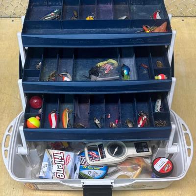 Flambeau Plastic Tacklebox With Lures, Hooks, Line, & Scale 