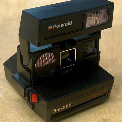Polaroid Sun 660 Land Camera 