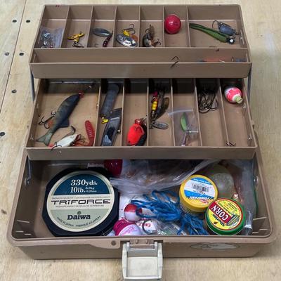 Small Plastic Tacklebox With Assorted Lures, Line, & Bobbers 