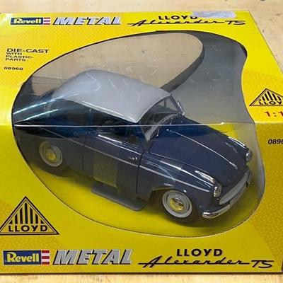 Revell Metal Lloyd Alexander TS 1:18 Die-cast Car In Original Box