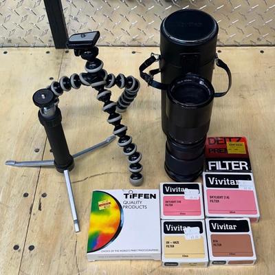 Small Camera Lot - Vivtar 85-205mm Tele-zoom Lens, Small Tripods, & Assorted Vivitar And Deitz Filters 