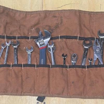 Carhartt Utility Roll With Assorted Wrenches And Pliers