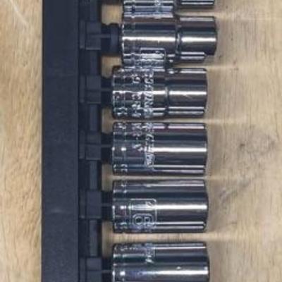 Complete Pittsburgh Pro 1/2" Drive 10 Piece Chrome Socket Set