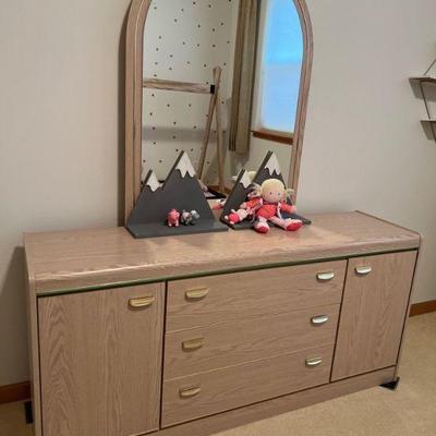 Dresser