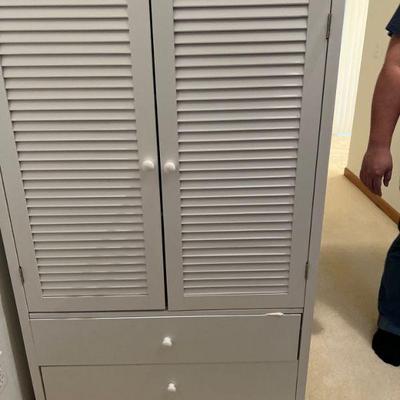 Storage cabinet