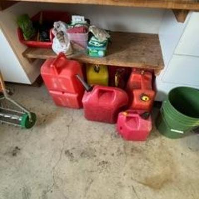 $5-20 GAS CANS 