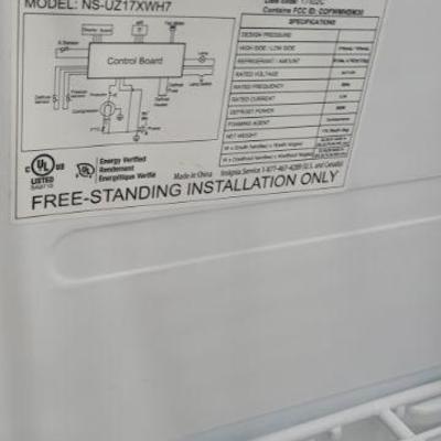 Insignia stand freezer
