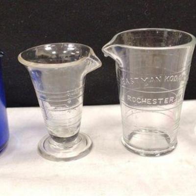 GLASS BEAKERS AND MEASURE CUPS