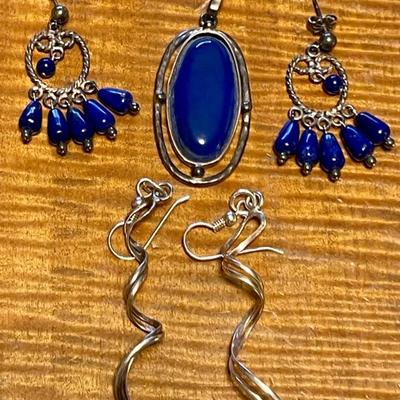 Sterling Silver & Blue Lapis Pendant With Matching Earrings & A Pair Of Twist Silver Tone Earrings 16.42 Grams