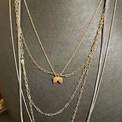 Vintage Gold Tone And Silver Tone Necklaces 