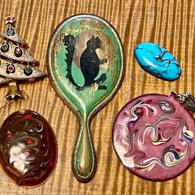 Antique Squirrel Baby Mirror - Turquoise Stone - Enamel Pendants - Jj Tree Pin 