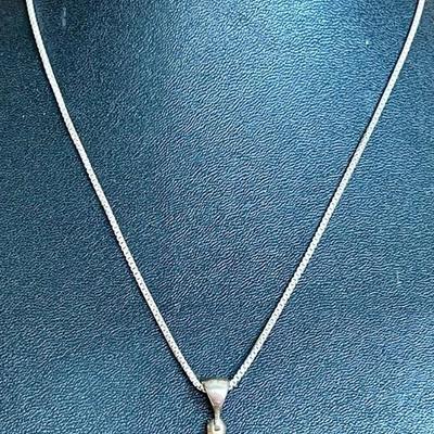 Sterling Silver 16 Inch Box Chain Necklace With Green Stone Pendant - Total Weight 6.8 Grams 