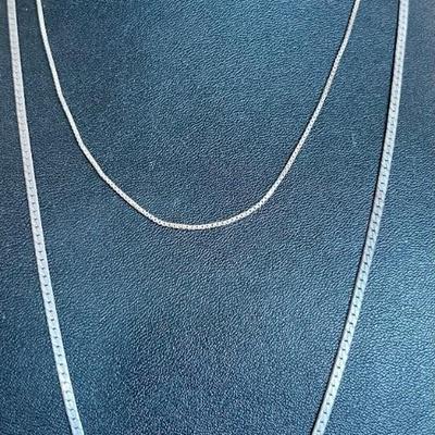 (2) Sterling Silver Necklaces - 20 Inch Flat Chain And 16 Inch Box Chain - Total Weight 9.37 Grams 
