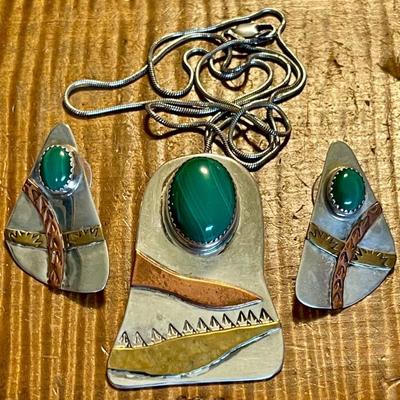 Vintage Lazaro Sterling Silver, Brass & Malachite Pendant 22 Inch Necklace And Earrings Weight 28.05 Grams 