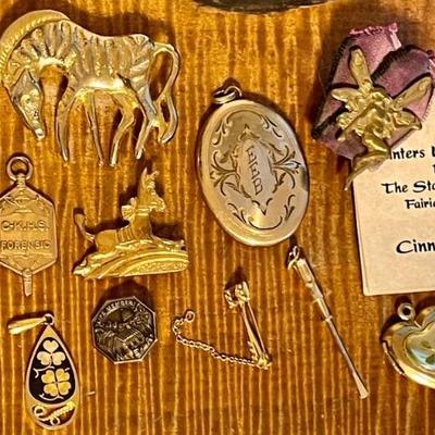 Vintage And Antique Lockets - Pins - Green Duck Co - 32 Literary Pendant -bracelet And More