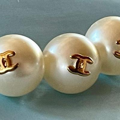 (3) Vintage Chanel Pearl & Gold Tone Buttons With Double C In Original Bag 