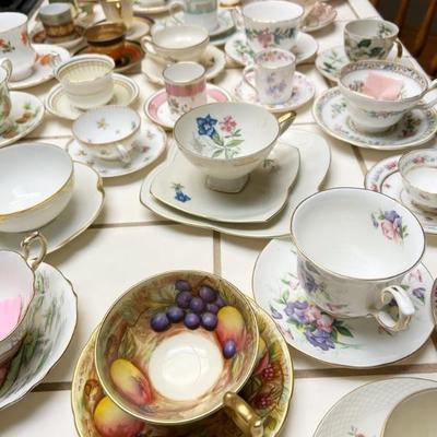 Large Collection of Tea Cups 