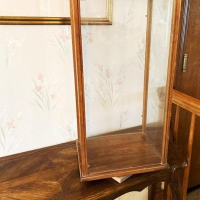 Spinning Oak Doll Case 