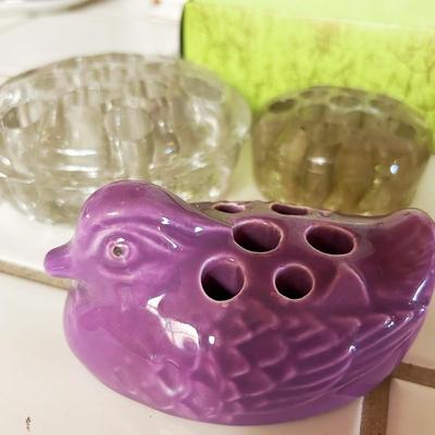 Flower Frogs 