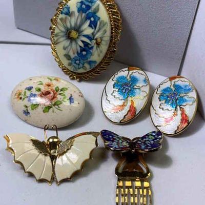 Floral theme costume jewelry pieces
