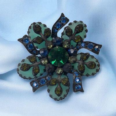 Blue green brooch