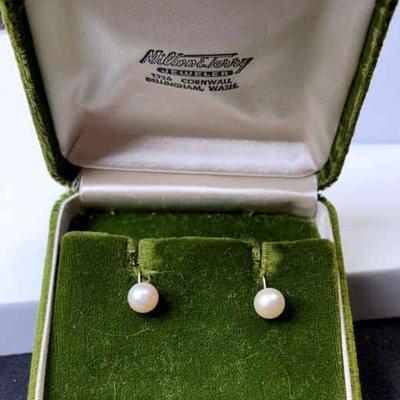 Pearl 14k gold earrings