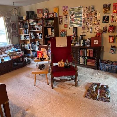 TOYS-COLLECTABLE BOOKS-DVD'S