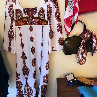 VINTAGE 70'S DRESS