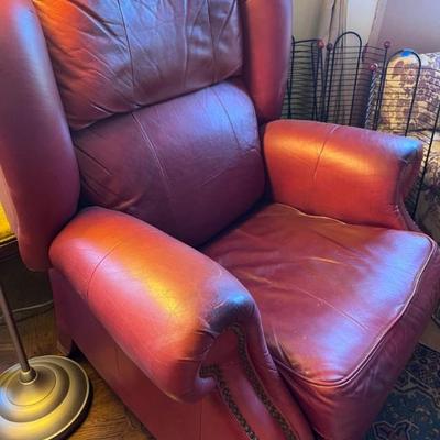 RED LEATHER RECLINER