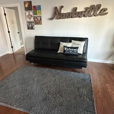 Nashville Sign is not available