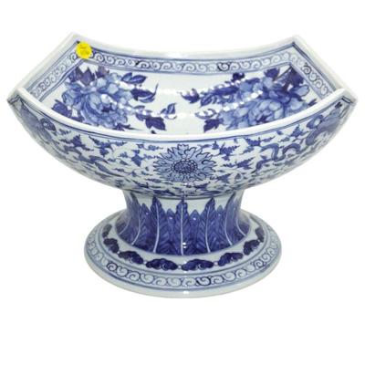 LARGE CHINOISERIE BLUE & WHITE FOOTED CENTERPIECE