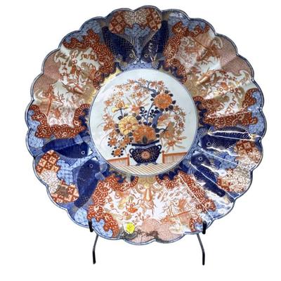 MONUMENTAL JAPANESE IMARI CHARGER